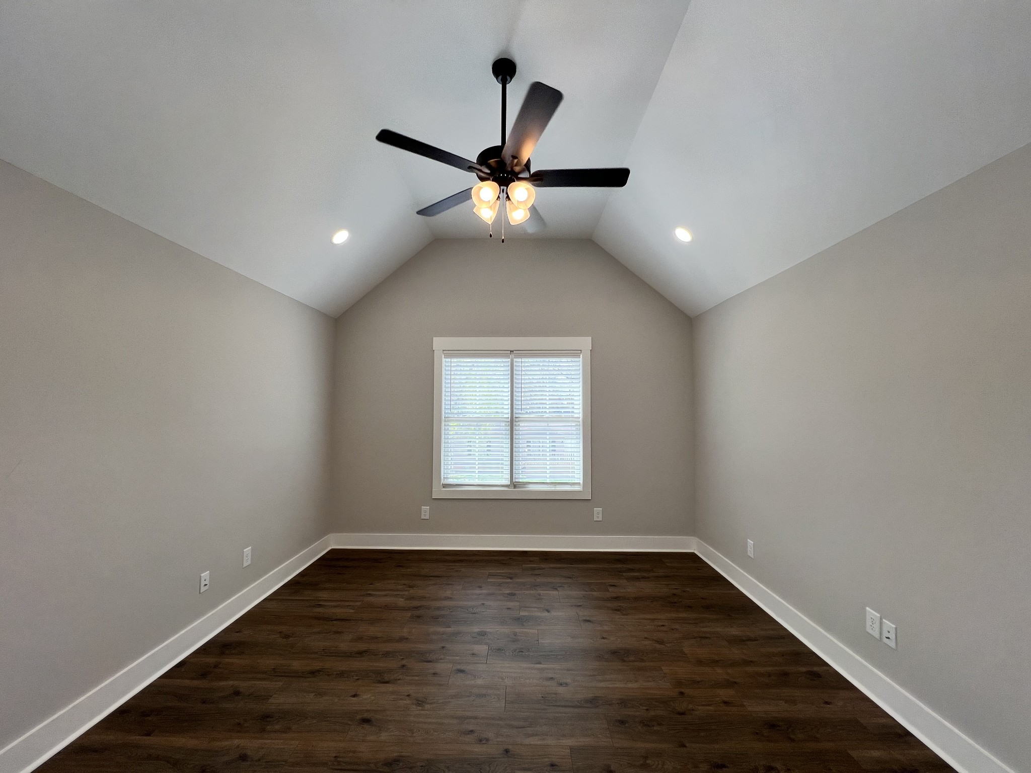 101 Portland Boulevard Portland, TN 37148 - Photo 11 of 18