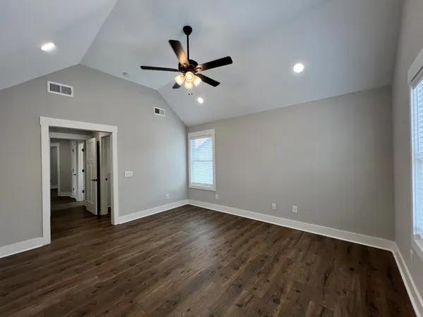 $1,999 | 101 Portland Boulevard, Portland, TN 37148