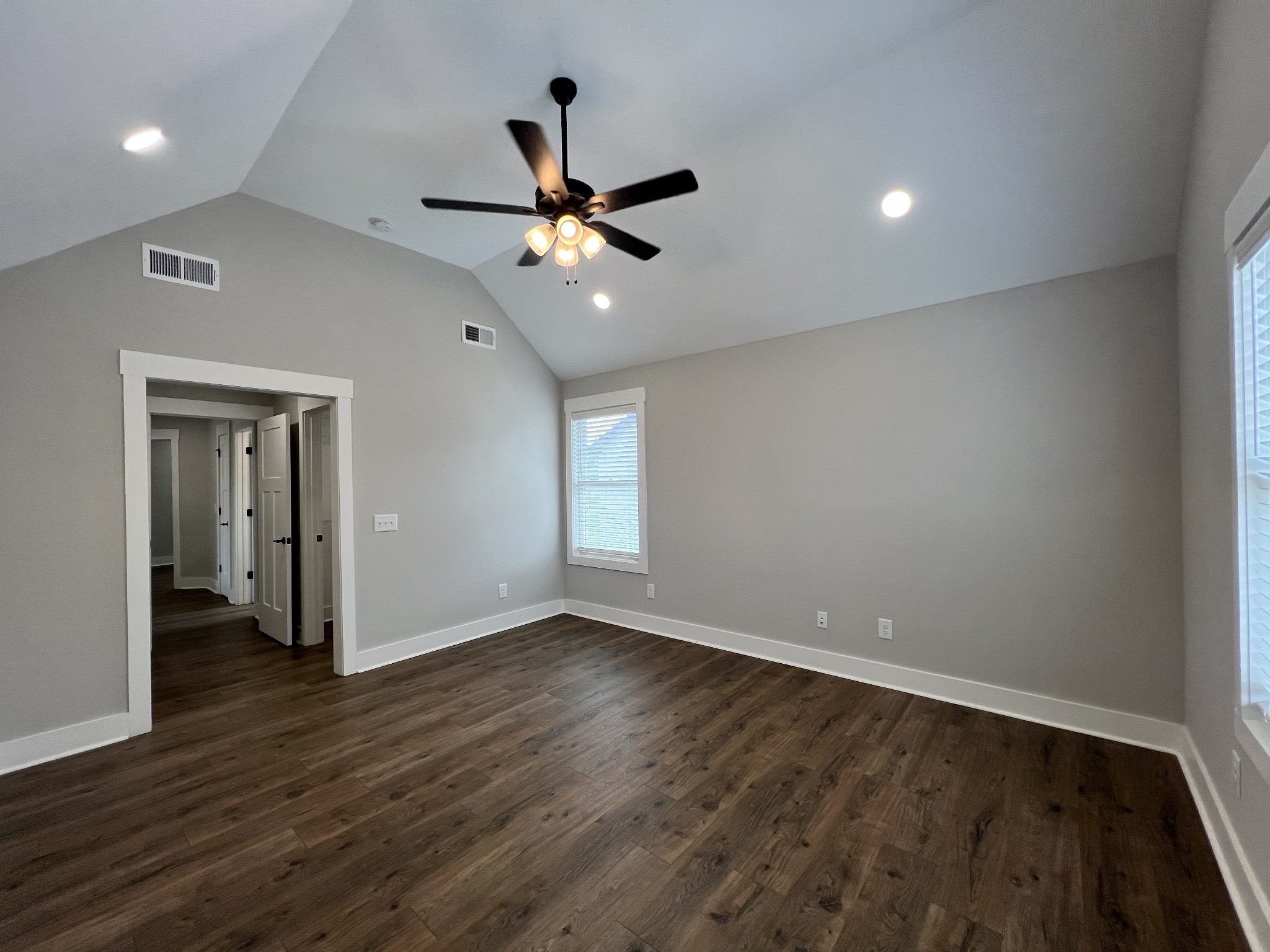 101 Portland Boulevard Portland, TN 37148 - Photo 12 of 18