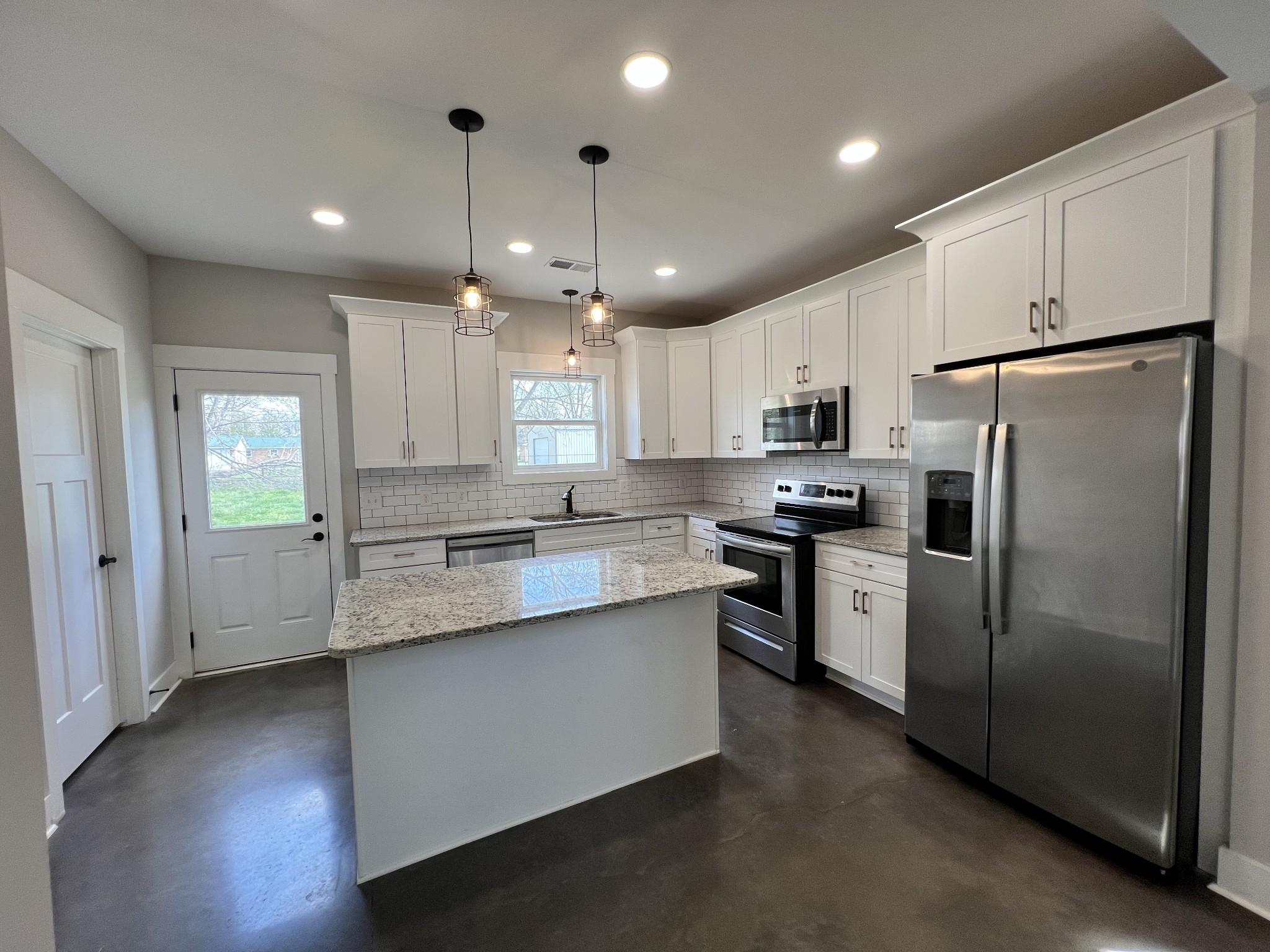 101 Portland Boulevard Portland, TN 37148 - Photo 6 of 18