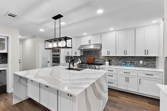 $5,500 | 10132 Medlock Drive, Dallas, TX 75218