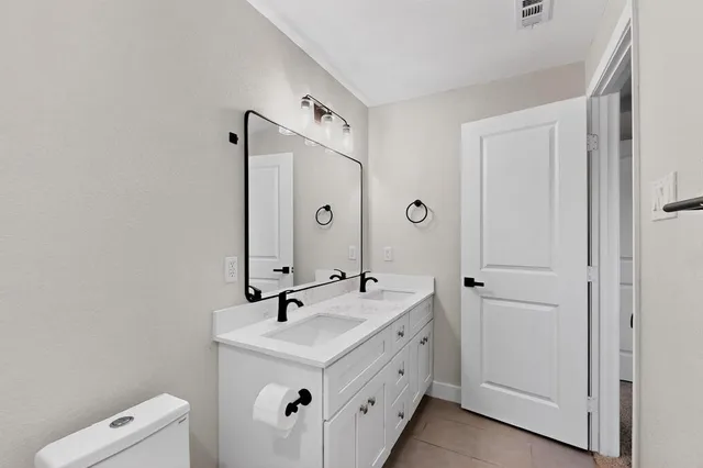 $5,500 | 10132 Medlock Drive, Dallas, TX 75218