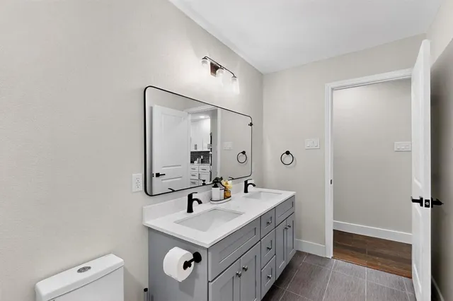 $5,500 | 10132 Medlock Drive, Dallas, TX 75218