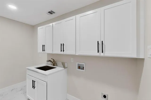 $5,500 | 10132 Medlock Drive, Dallas, TX 75218