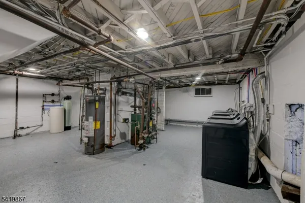 $2,550 | 16 Sherman Avenue, Unit 2, Morris Plains, NJ 07950