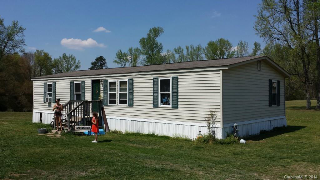 1008 Hines Road Clover, SC 29710 - Photo 6 of 7