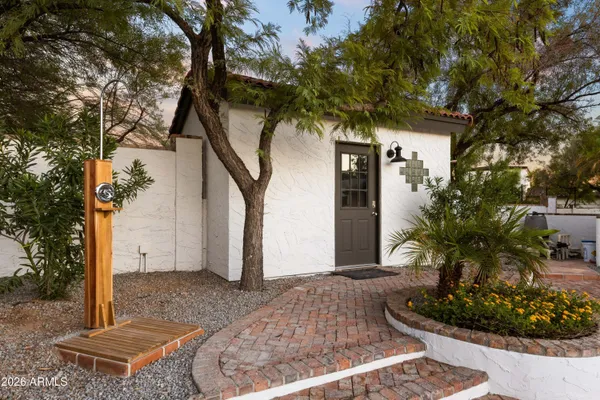 a view of a tennis court