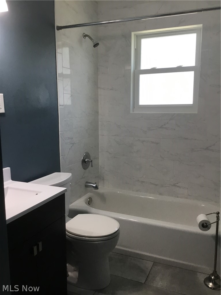 24014 Knickerbocker Road Bay Village, OH 44140 - Photo 9 of 13 Gallery Image 9