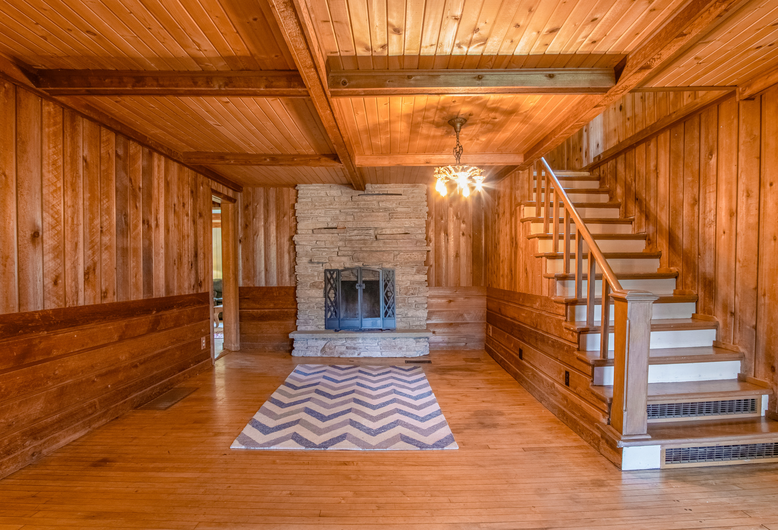 4318 North River Road Byron, IL 61010 - Photo 9 of 28 a view of entryway with wooden floor