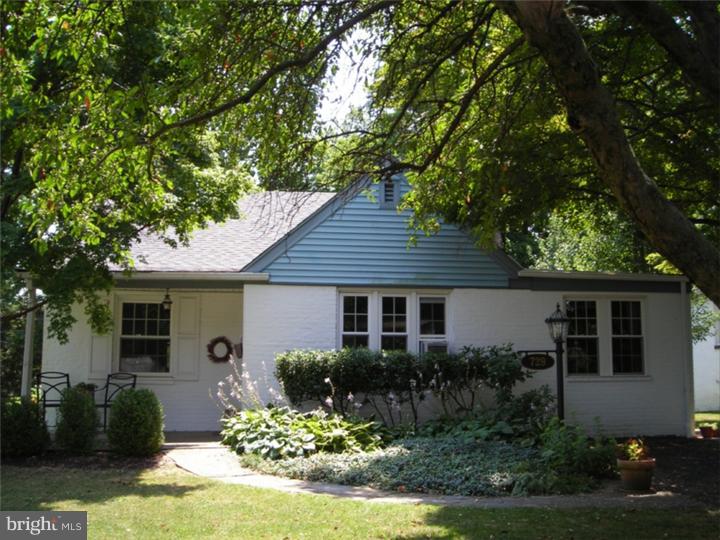 729 Fern Road Glenside, PA 19038 - Photo 1 of 25 Gallery Image 1