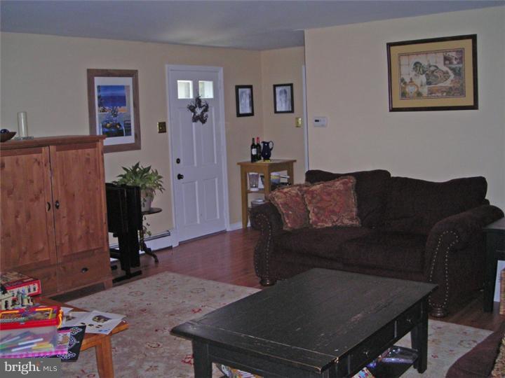 729 Fern Road Glenside, PA 19038 - Photo 11 of 25 Family Room