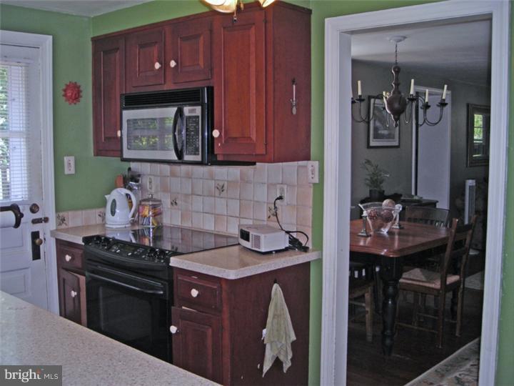 729 Fern Road Glenside, PA 19038 - Photo 17 of 25 Kitchen