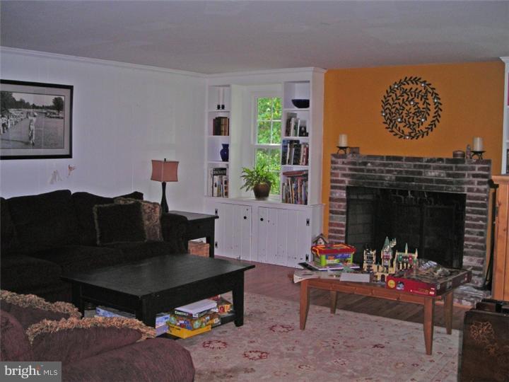 729 Fern Road Glenside, PA 19038 - Photo 9 of 25 Family Room