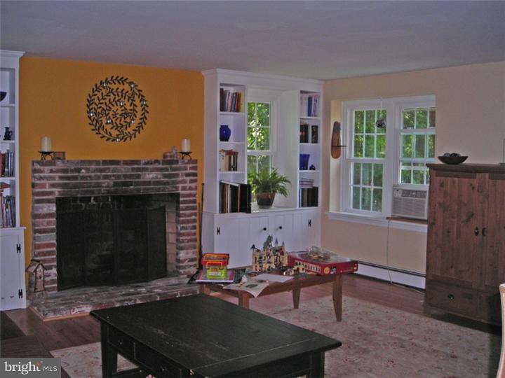 729 Fern Road Glenside, PA 19038 - Photo 10 of 25 Family Room