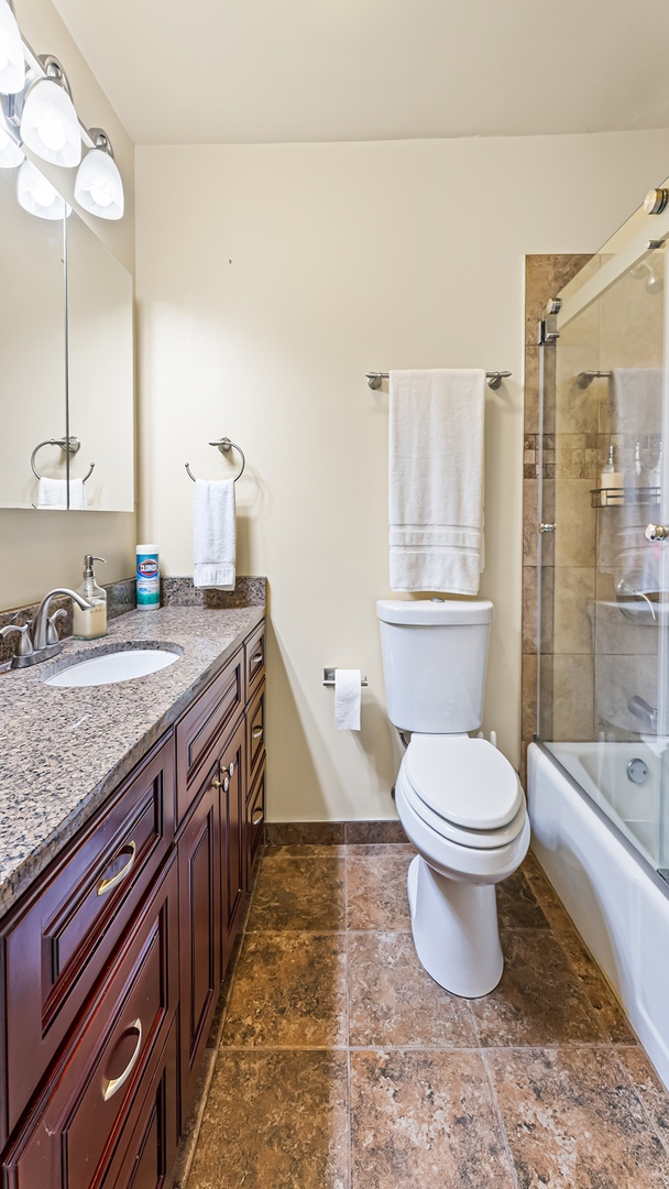 5455 North Sheridan Road, Unit 3306 Chicago, IL 60640 - Photo 15 of 20