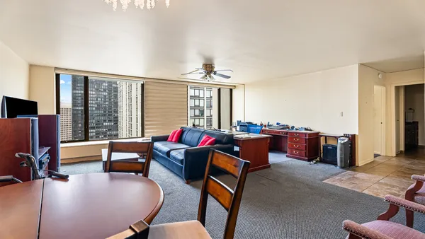 $199,900 | 5455 North Sheridan Road, Unit 3306, Chicago, IL 60640