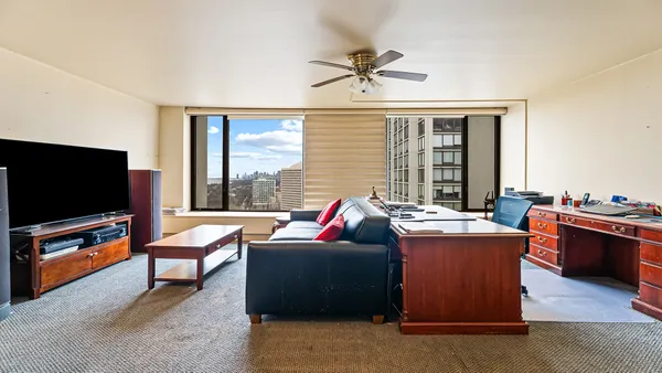 $199,900 | 5455 North Sheridan Road, Unit 3306, Chicago, IL 60640