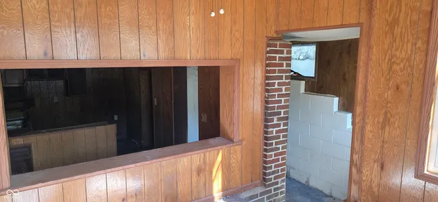 $40,000 | 5755 East County Road 500 North, Shelburn, IN 47879