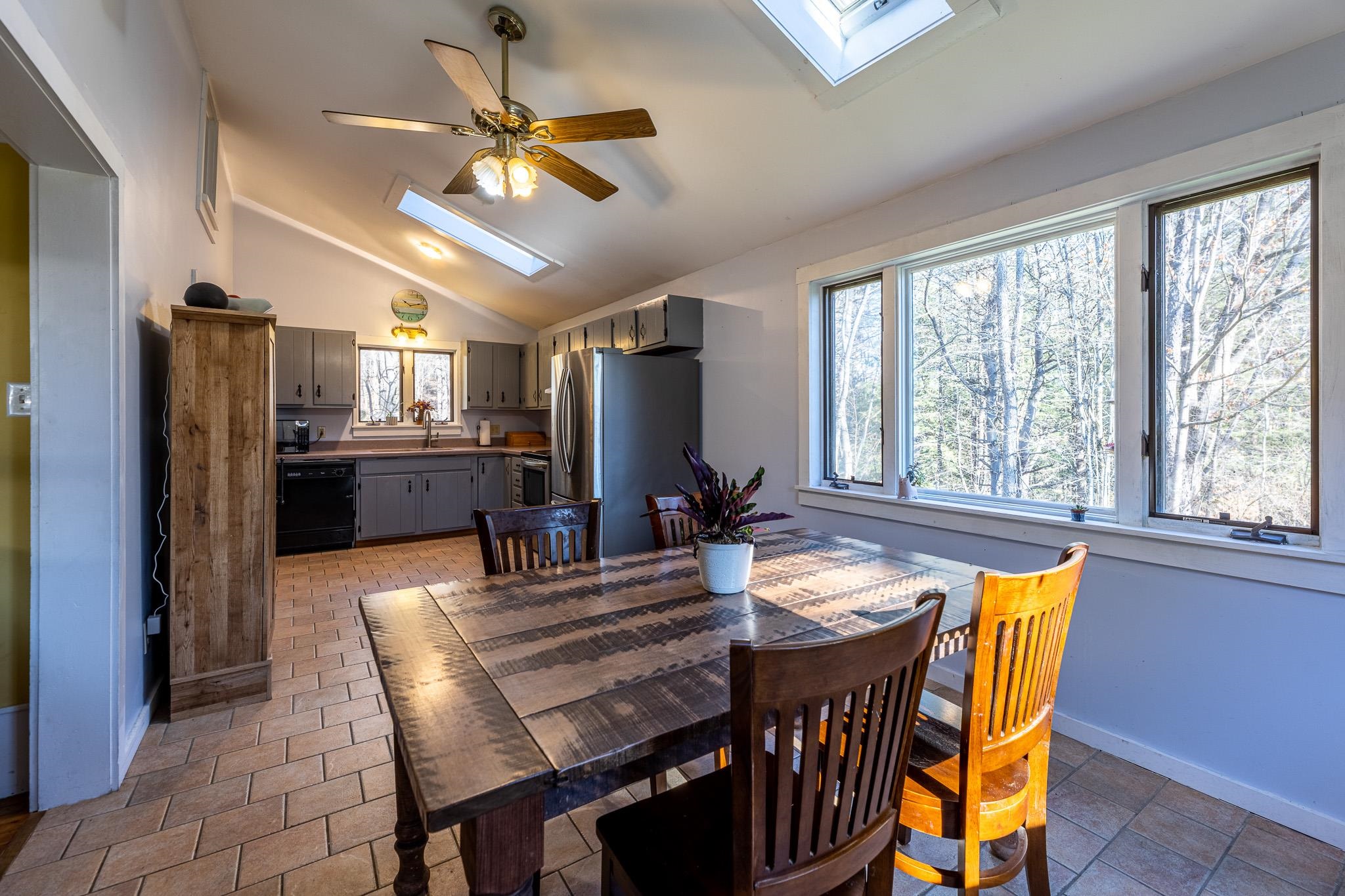 27 Bullock Road Norwich, VT 05055 - Photo 3 of 24