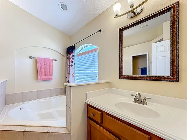 $525,000 | 5854 Manchester Bridge Drive, Orlando, FL 32829