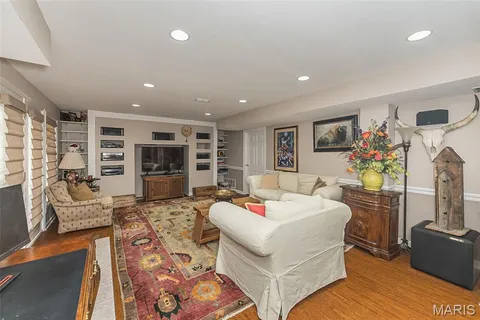 $1,265,000 | 2029 Brook Hill Lane, Chesterfield, MO 63017