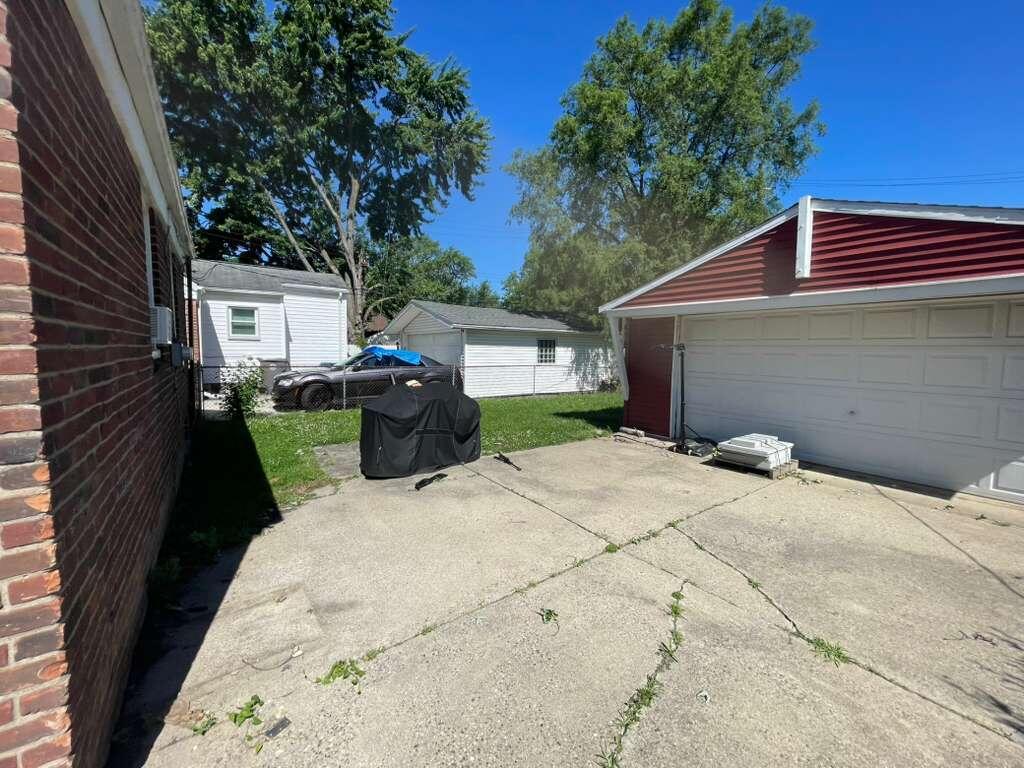 26336 Avondale Street Inkster, MI 48141 - Photo 4 of 18 WhatsApp Image 2026-06-15 at 8.23.05 AM