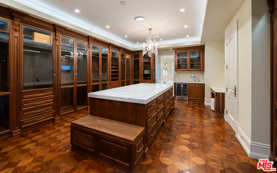 718 North Rodeo Drive Beverly Hills, CA 90210 - Photo 21 of 51