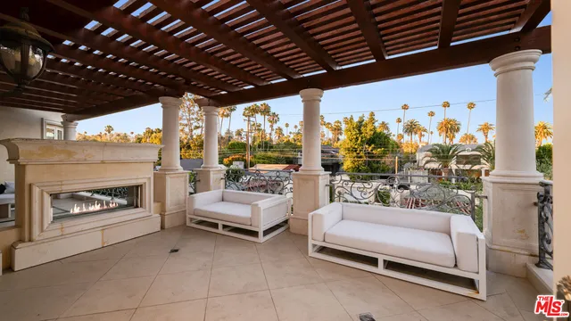 $75,000 | 718 North Rodeo Drive, Beverly Hills, CA 90210