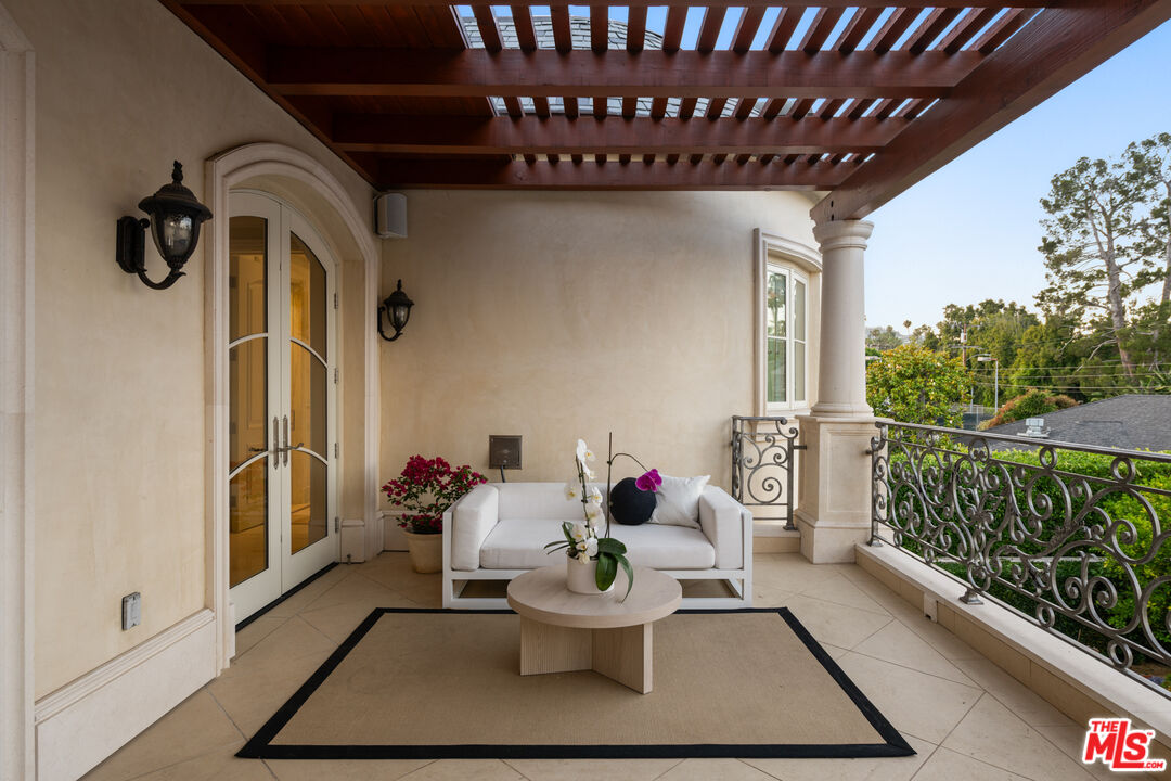 718 North Rodeo Drive Beverly Hills, CA 90210 - Photo 23 of 51