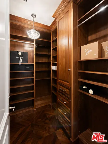 $75,000 | 718 North Rodeo Drive, Beverly Hills, CA 90210