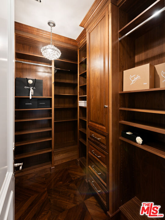 718 North Rodeo Drive Beverly Hills, CA 90210 - Photo 26 of 51