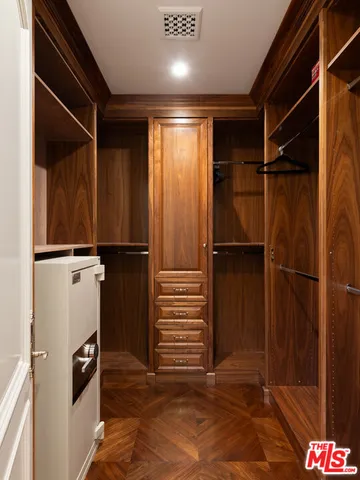 $75,000 | 718 North Rodeo Drive, Beverly Hills, CA 90210