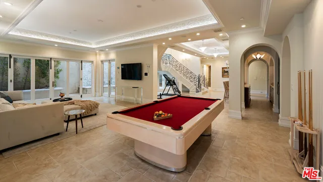 $75,000 | 718 North Rodeo Drive, Beverly Hills, CA 90210