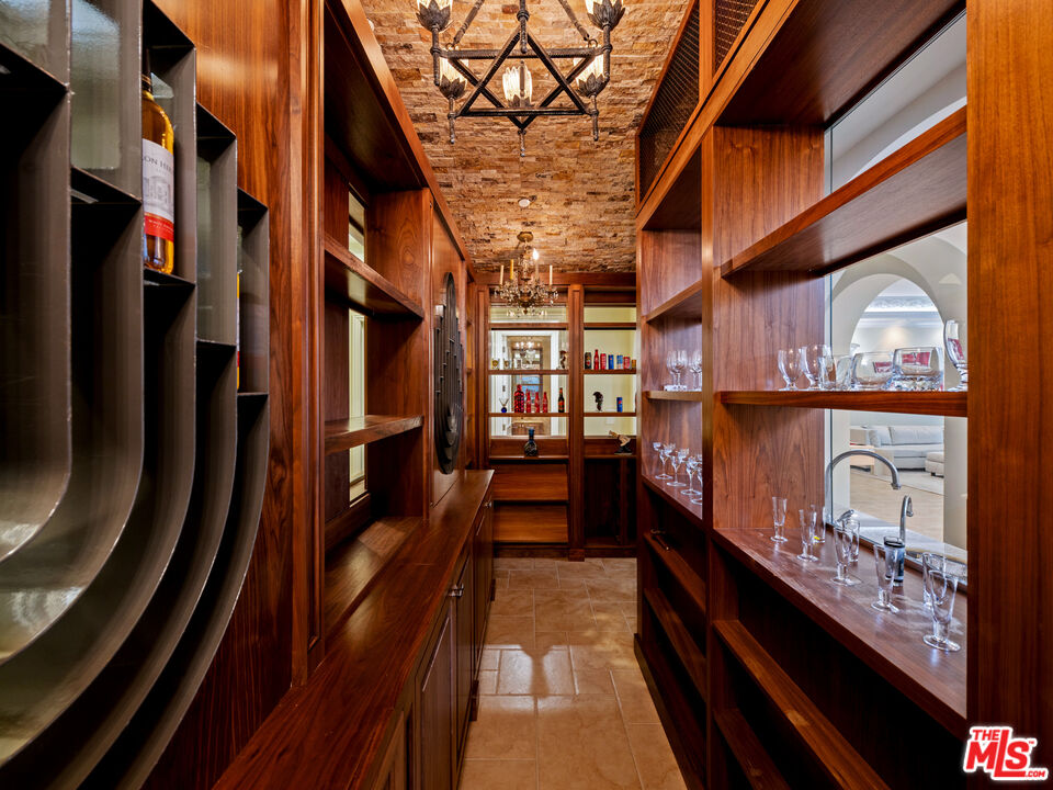 718 North Rodeo Drive Beverly Hills, CA 90210 - Photo 40 of 51