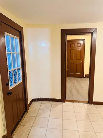 $2,000 | 81 Bellevue Avenue, Unit 1, Haverhill, MA 01832