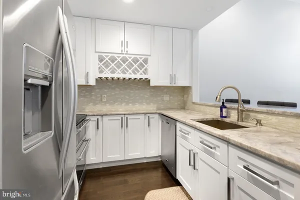 $2,595 | 12-16 Letitia Street, Unit 105, Philadelphia, PA 19106
