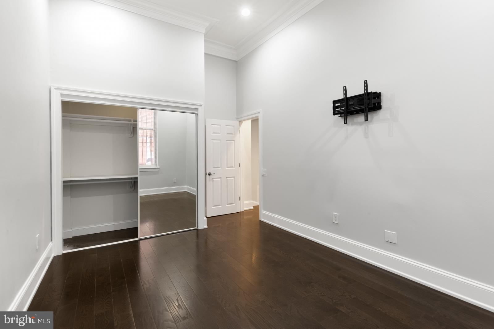 12-16 Letitia Street, Unit 105 Philadelphia, PA 19106 - Photo 21 of 40