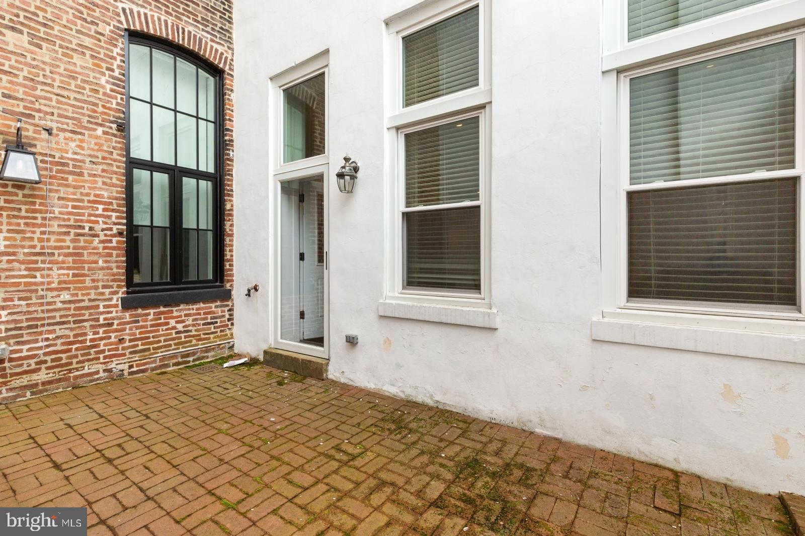 12-16 Letitia Street, Unit 105 Philadelphia, PA 19106 - Photo 24 of 40