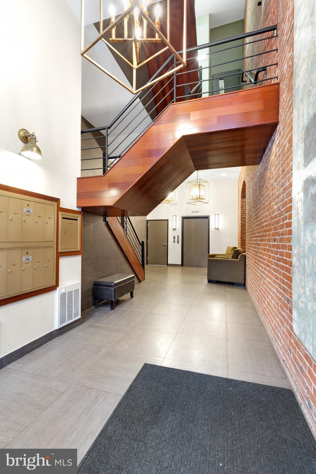 12-16 Letitia Street, Unit 105 Philadelphia, PA 19106 - Photo 30 of 40