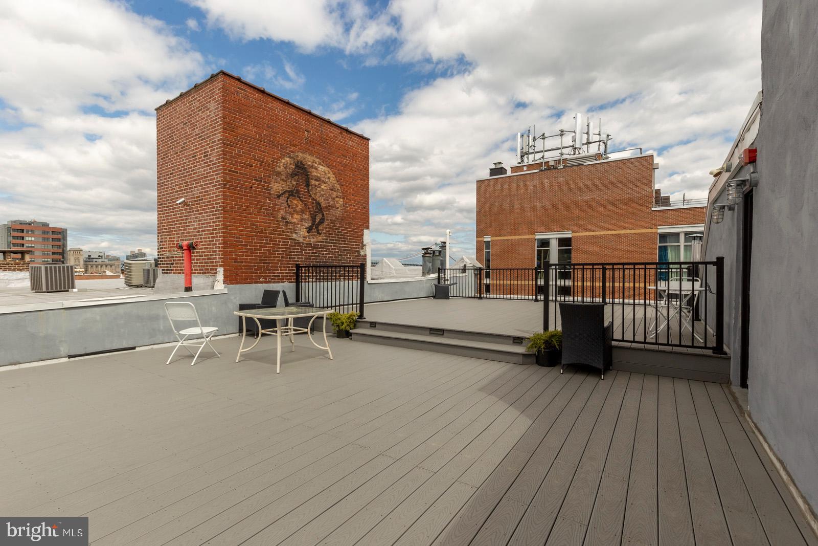 12-16 Letitia Street, Unit 105 Philadelphia, PA 19106 - Photo 33 of 40