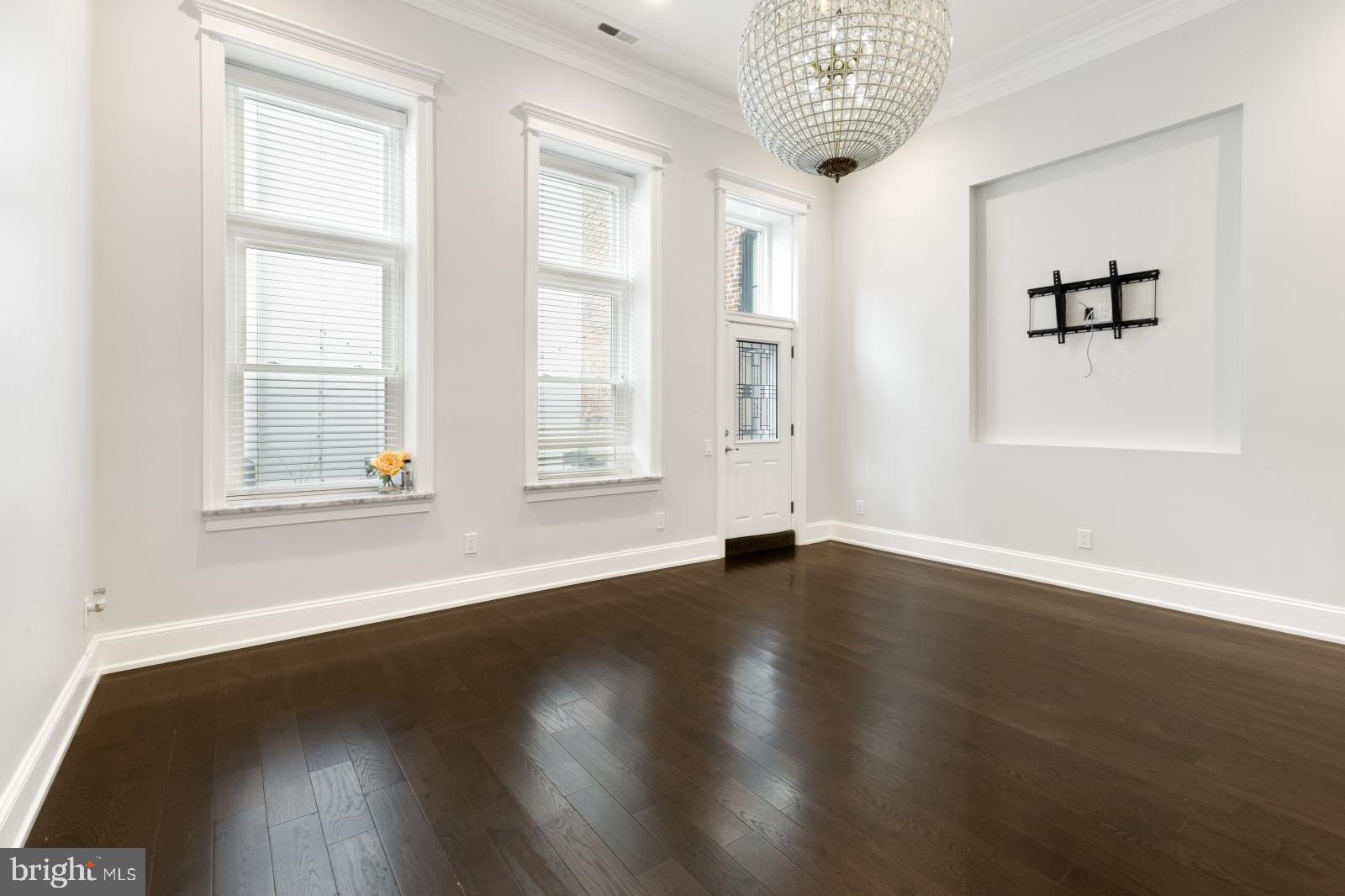 12-16 Letitia Street, Unit 105 Philadelphia, PA 19106 - Photo 7 of 40