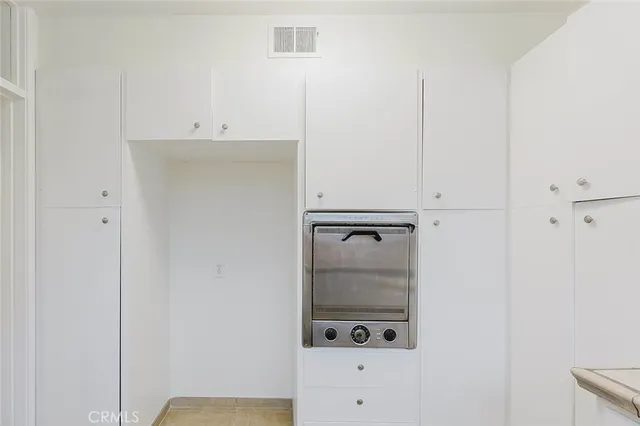 $3,400 | 432 South Sierra Madre Boulevard, Unit 8, Pasadena, CA 91107