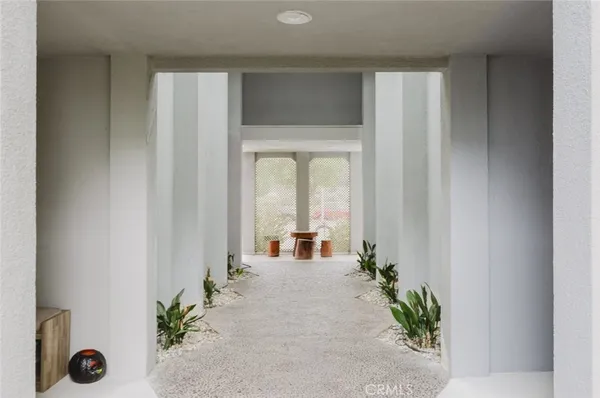 $3,300 | 432 South Sierra Madre Boulevard, Unit 8, Pasadena, CA 91107