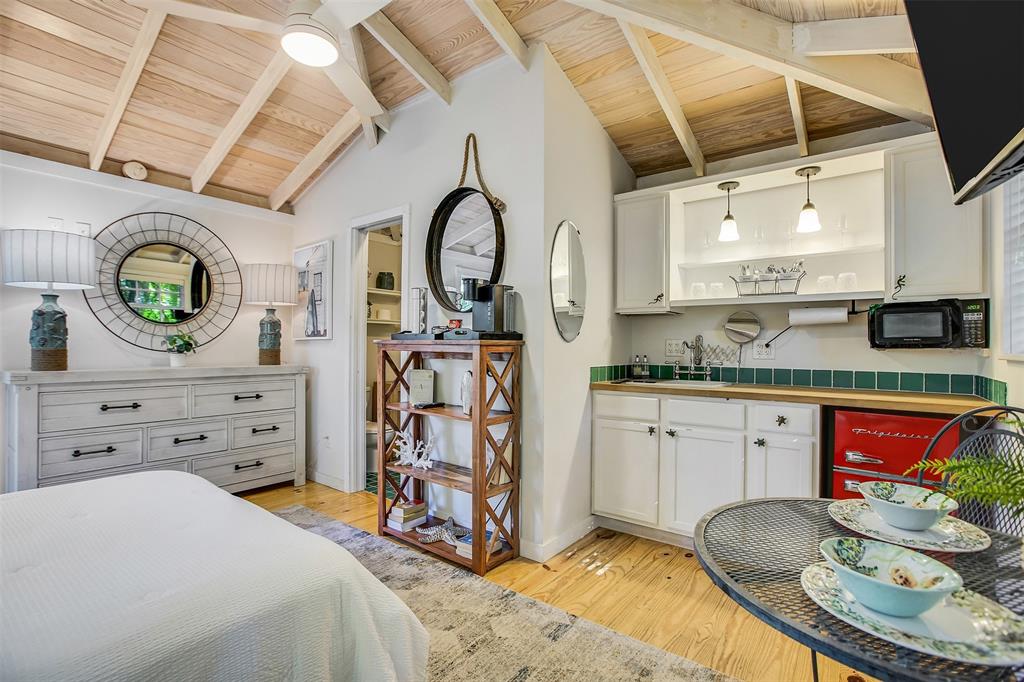 311 Southwest 14th Way Fort Lauderdale, FL 33312 - Photo 7 of 18 Guest Cottage