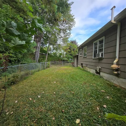 $129,900 | 1219 Crestview Drive, Endicott, NY 13760