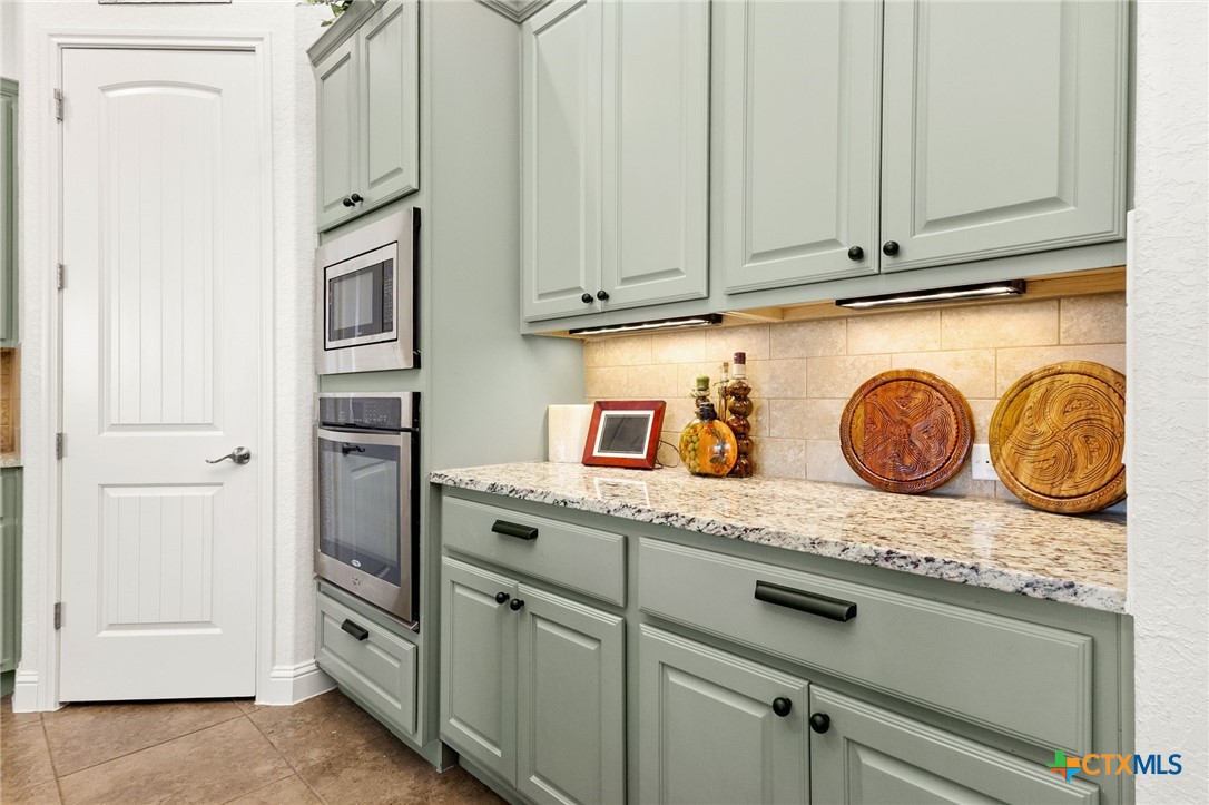 880 Haven Point Loop New Braunfels, TX 78132 - Photo 14 of 41