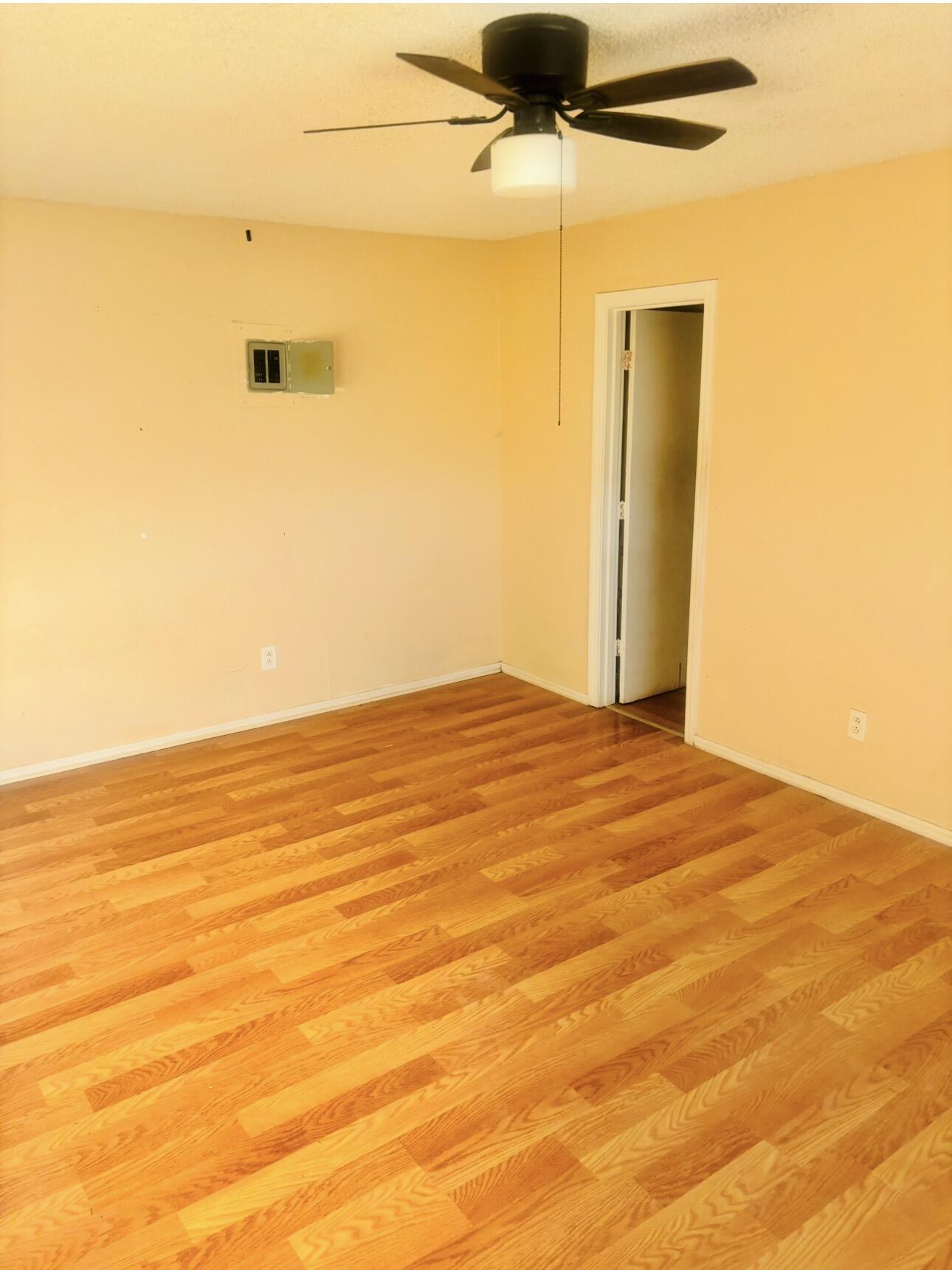 1608 59th Street Lubbock, TX 79412 - Photo 8 of 9