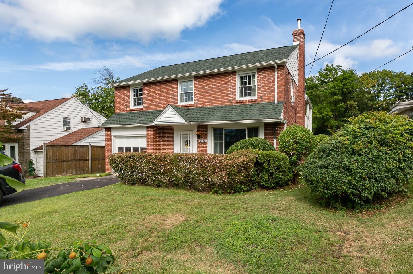 1244 Steel Road Havertown, PA 19083 - Photo 2 of 33