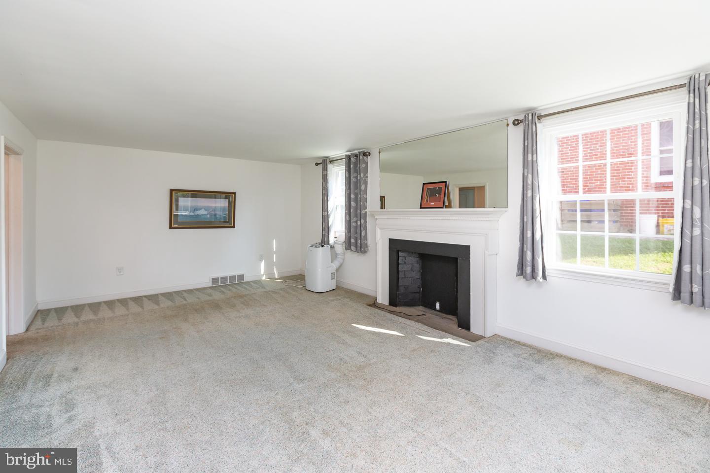 1244 Steel Road Havertown, PA 19083 - Photo 6 of 33