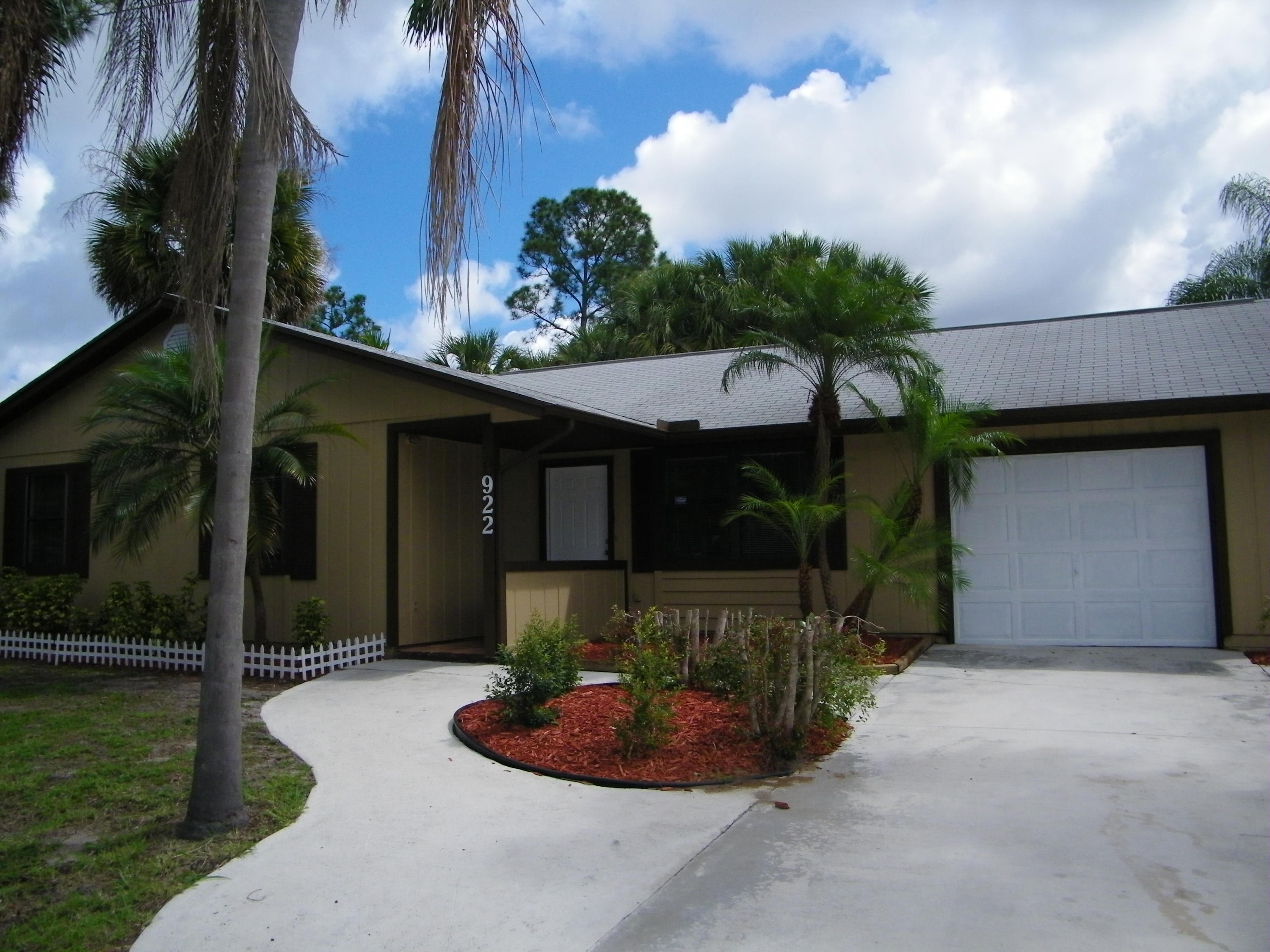 922 Southwest Commonwealth Road Port St. Lucie, FL 34953 - Photo 1 of 14 EXTERIOR